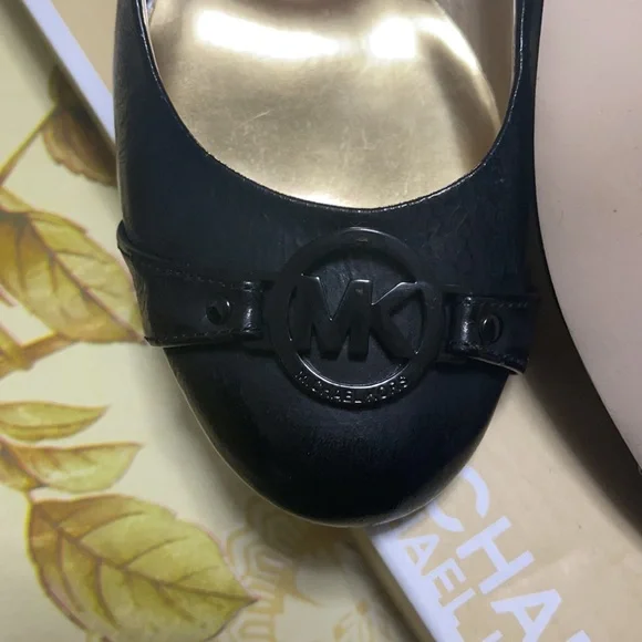 Michael Kors heels - Picture 3 of 4